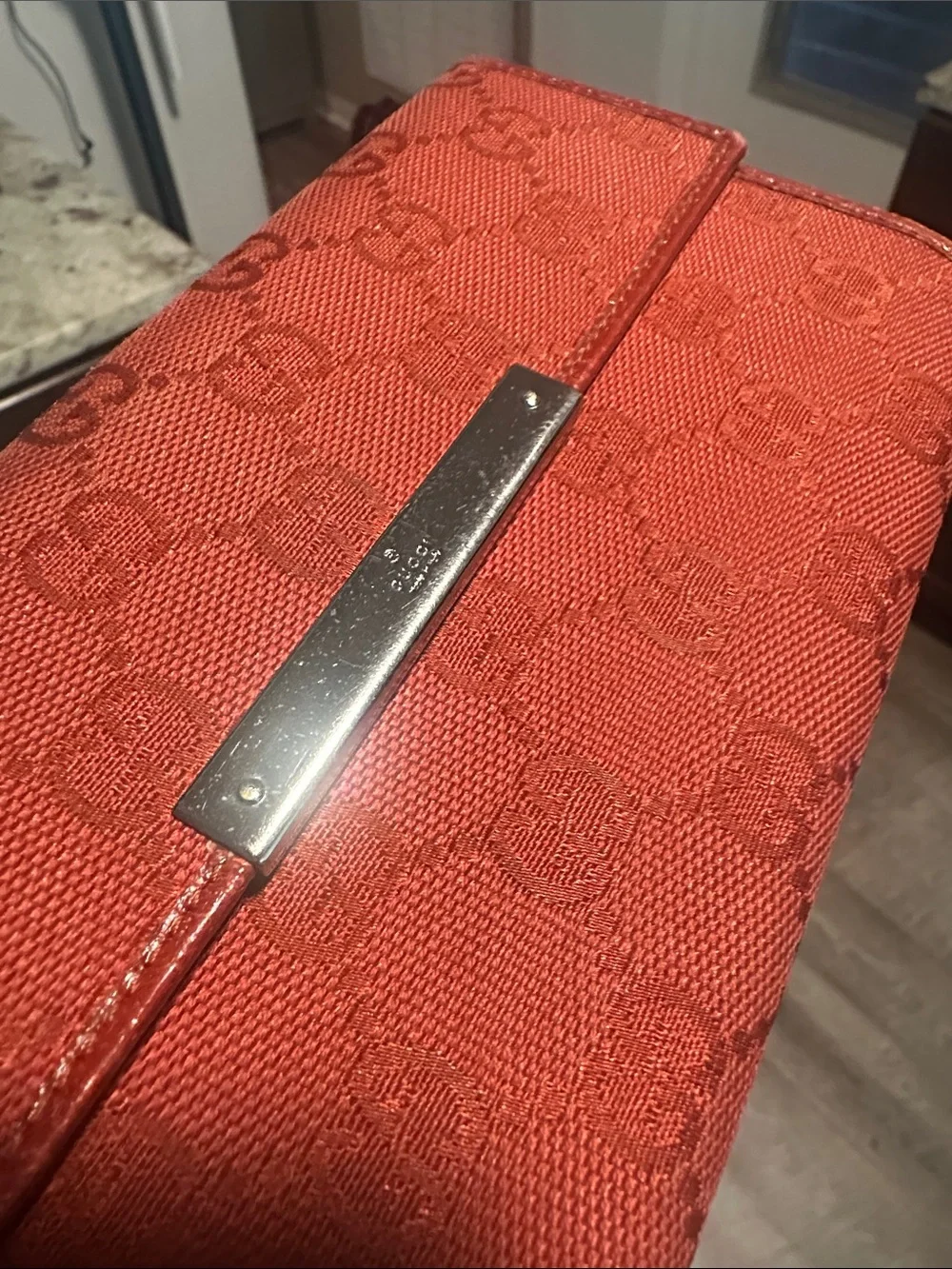 Gucci continental wallet